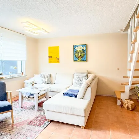 Ferienhaeuser Strandhaus Duenenwind Wustrow