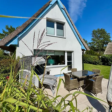 펜션 Ferienhaeuser Strandhaus Duenenwind 부스트로우