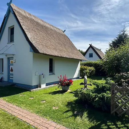 Ferienhaeuser Strandhaus Duenenwind Nyaraló