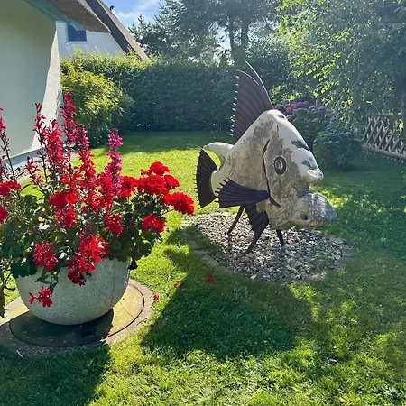 Nyaraló Ferienhaeuser Strandhaus Duenenwind *