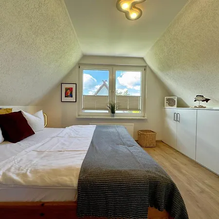 Ferienhaeuser Strandhaus Duenenwind 펜션 *