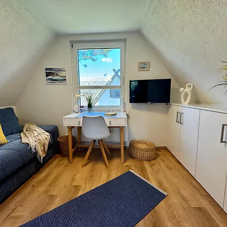 펜션 Ferienhaeuser Strandhaus Duenenwind *