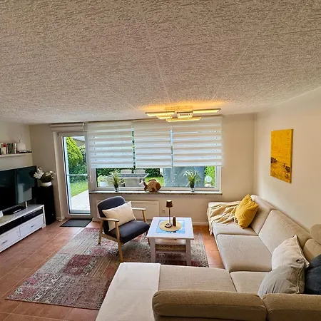 펜션 Ferienhaeuser Strandhaus Duenenwind 부스트로우